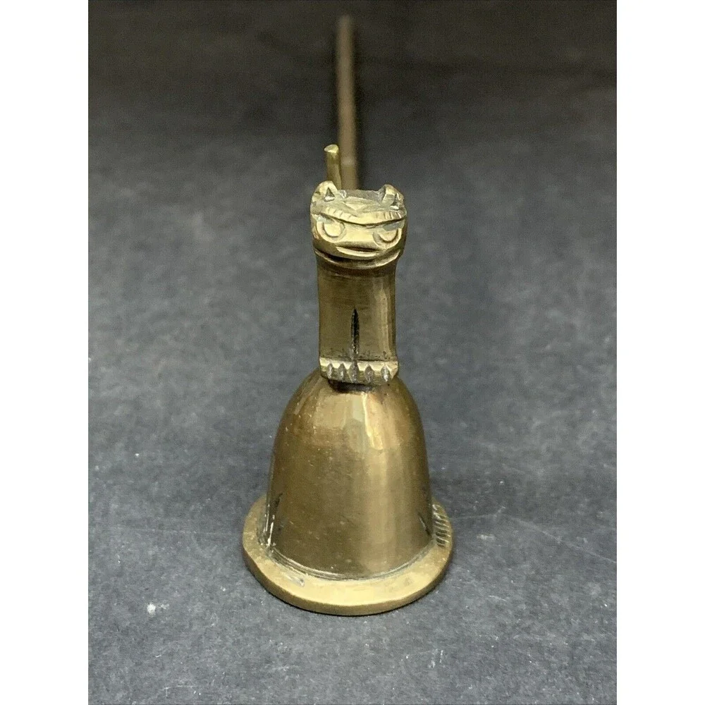Vintage Long Handle Brass Cat Candle Flame Snuffer 9”